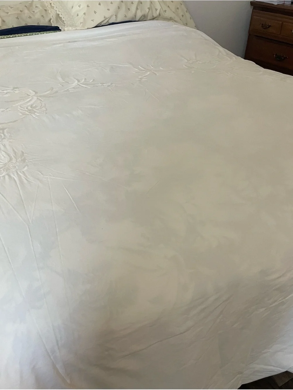 Tommy Bahama Classic White Embroidered duvet cover. Neutral Home Bedding
